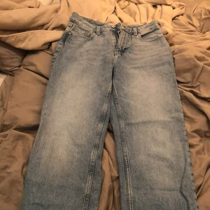 Jeans  - Blå jeans från zara, kom privat för mer info❤️