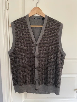 Väst - Superfin väst❤️‍🔥något oversized i modellen, skriv för frågor🤍