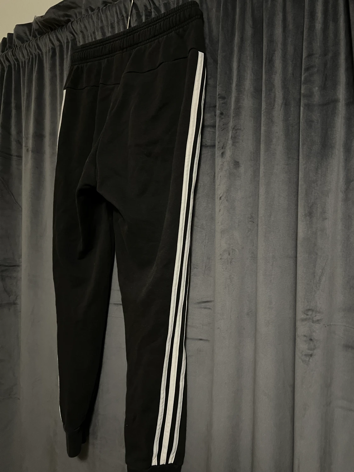 Adidas mjukisbyxor - 90