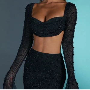 Oh Polly topp - Kollar intresset på min topp från Oh Polly! Aldrig använd💞nypris runt 900:- men slutsåld och säljs inte längre💗SÅ fin men har aldrig blivit tillfälle för användning 