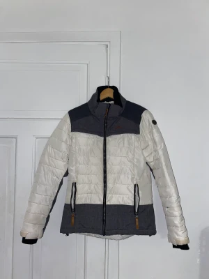 Skidjacka - Five Seasons skidjacka, nästan aldrig använd, 