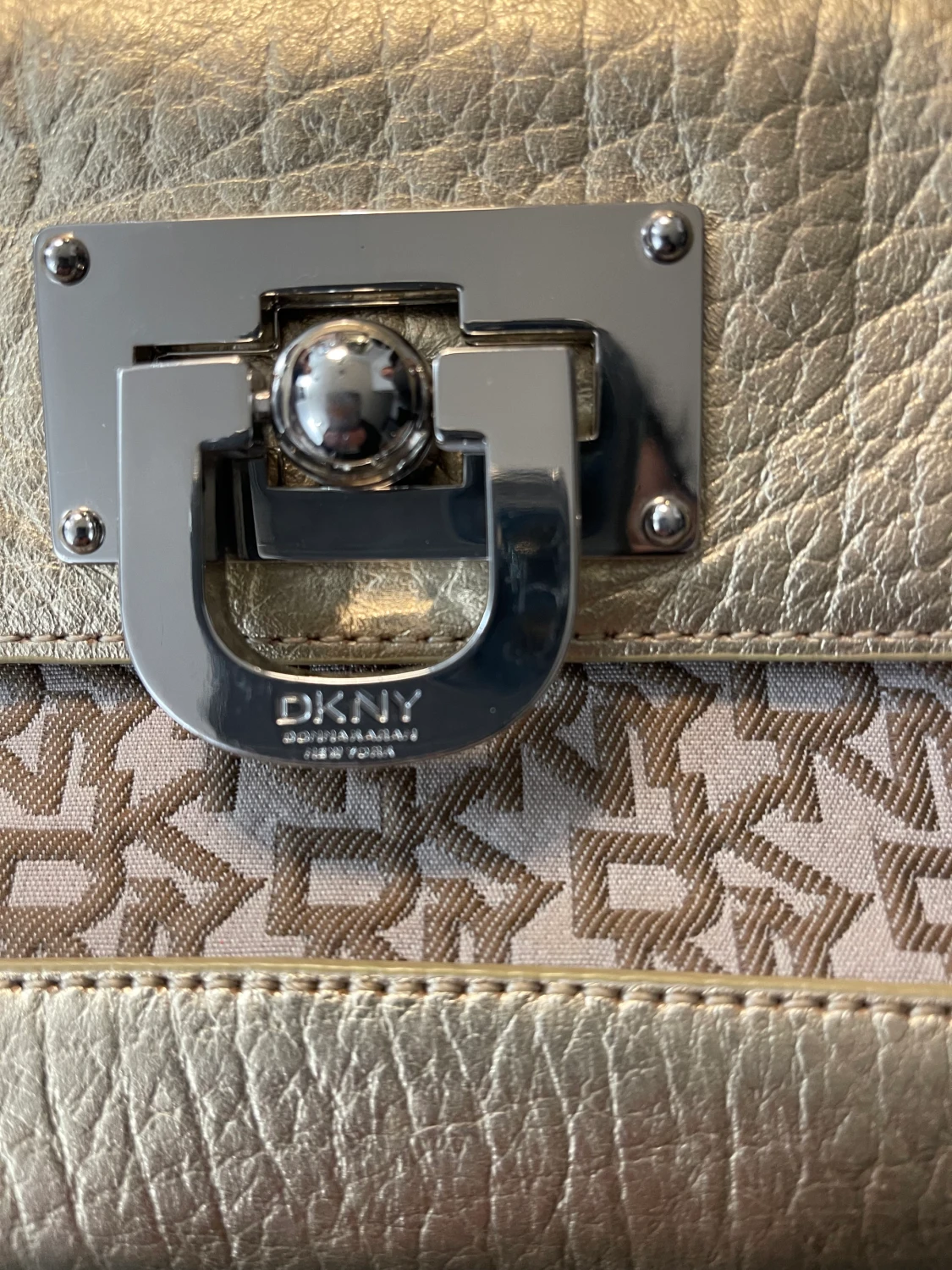 DKNY väska 90 tals inspirerad  - 90