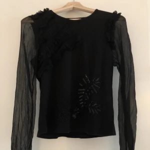 Långärmad tröja - Långärmad tröja ifrån Stella Forrest som är köpt i Australien ❤️‍🔥betalning sker via Swish och frakt ingår