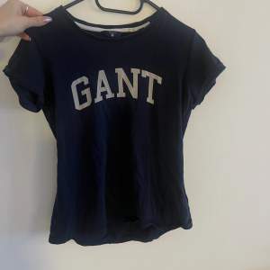Gant T-shirt i storlek S Orginalpris 500
