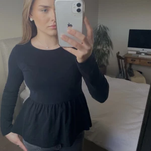 Volang topp - Super söt, storlek 170 i barn men passar mig med S/M. 