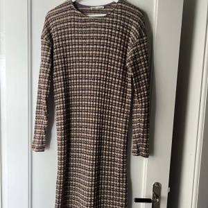 Fin klänning från PULL&BEAR  - Oanvänd klänning