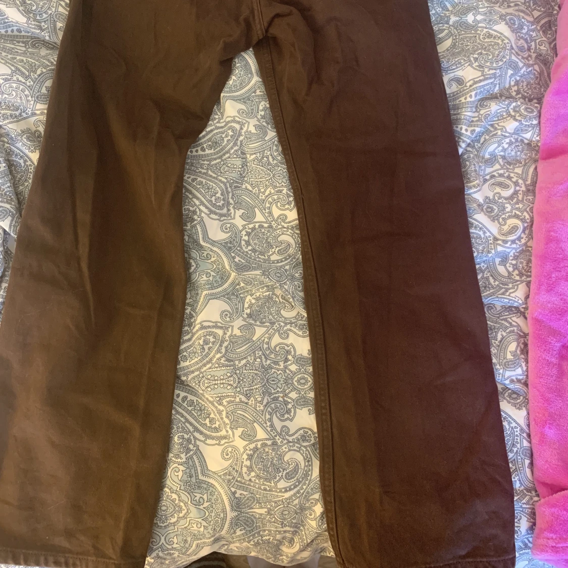 Bruna lågmidjade byxor - 90