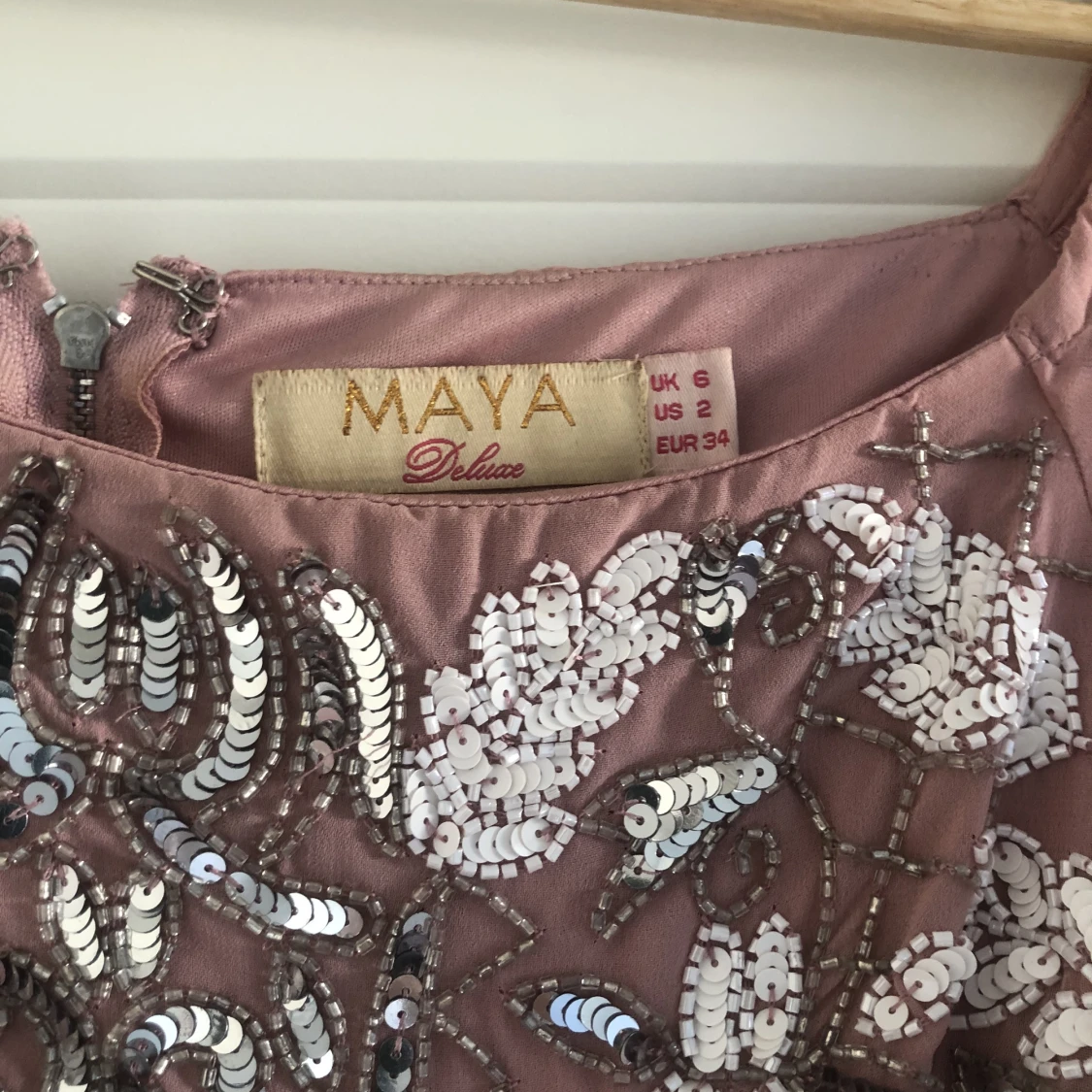 Maxiklänning med paljetter  - 90