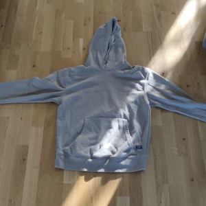 Beige jack and Jones hoodie - Bra skick inte mycket använd 
