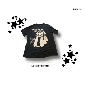 Hole t-shirt - Aldrig använd! 