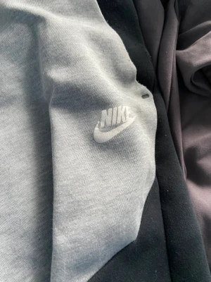 Nike tech fleece  - Knappt använda  Jätte bra skick Storlek S PRO kan diskuteras
