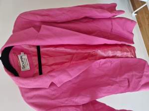 Cute Scupin fashion vintage pink blazer.  Perfect for summer,  night out .