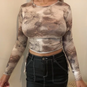 Tröja ifrån plt - Knappt använd! Storlek 36