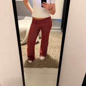 Zara byxor - Säljer mina jättesköna byxor från zara, 150kr+frakt. 