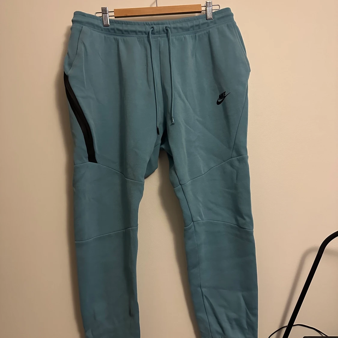 NIKE BABY BLUE TECH FLEECE (OLD SEASON) - 90