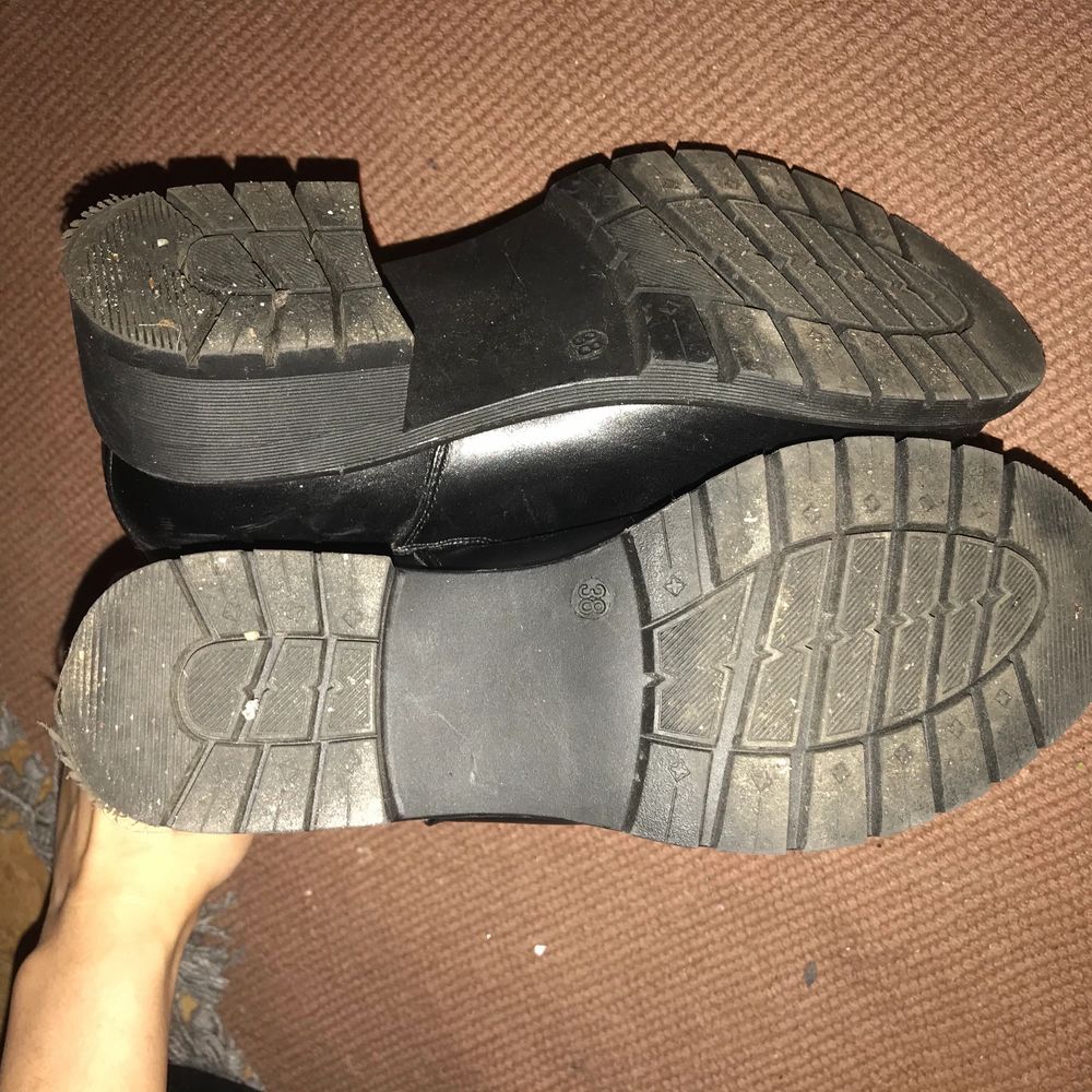 Light wear on soles. Gently used great condition. Worn 4 hours outside for a shoot. Selling because they're too big on me. Heel height 4.5cm/1.7