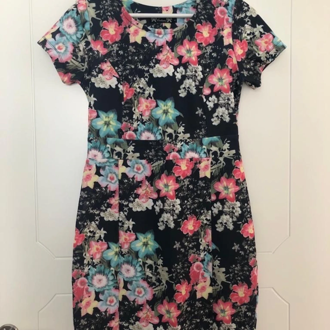 Blommigklänning - 90