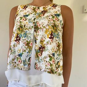 Söt blus - Söt blus från stradivarius. Perfekt till sommaren