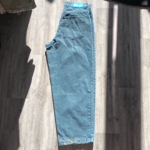 mörk blå big boys - skit snygga men behöver pengarna, precis som nya pyte lite slitage i ena benöppningen. Pris kan diskuteras