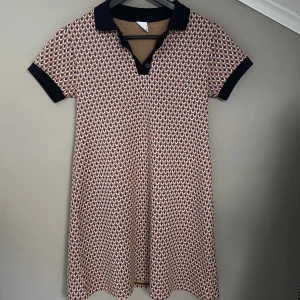 Kort klänning zara - Fin kort klänning från zara❣️sällan använd