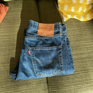 Levis 501 29/32 - Levis 501 i bra skick storlek 29/32. Säljes pågrund av för liten storlek.
