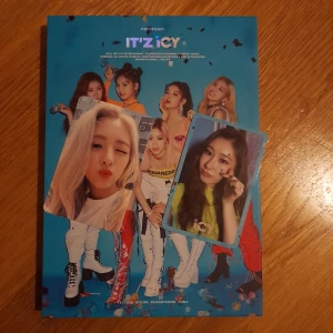 ITZY - ITZ ICY - itzy - itz icy säljs för 150kr :)