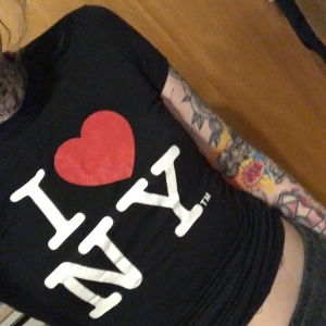 Tshirt  - Babytee  Tshirt Aldrig använd  Står M men passar xs/s