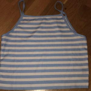 Linne - Storlek S 💜