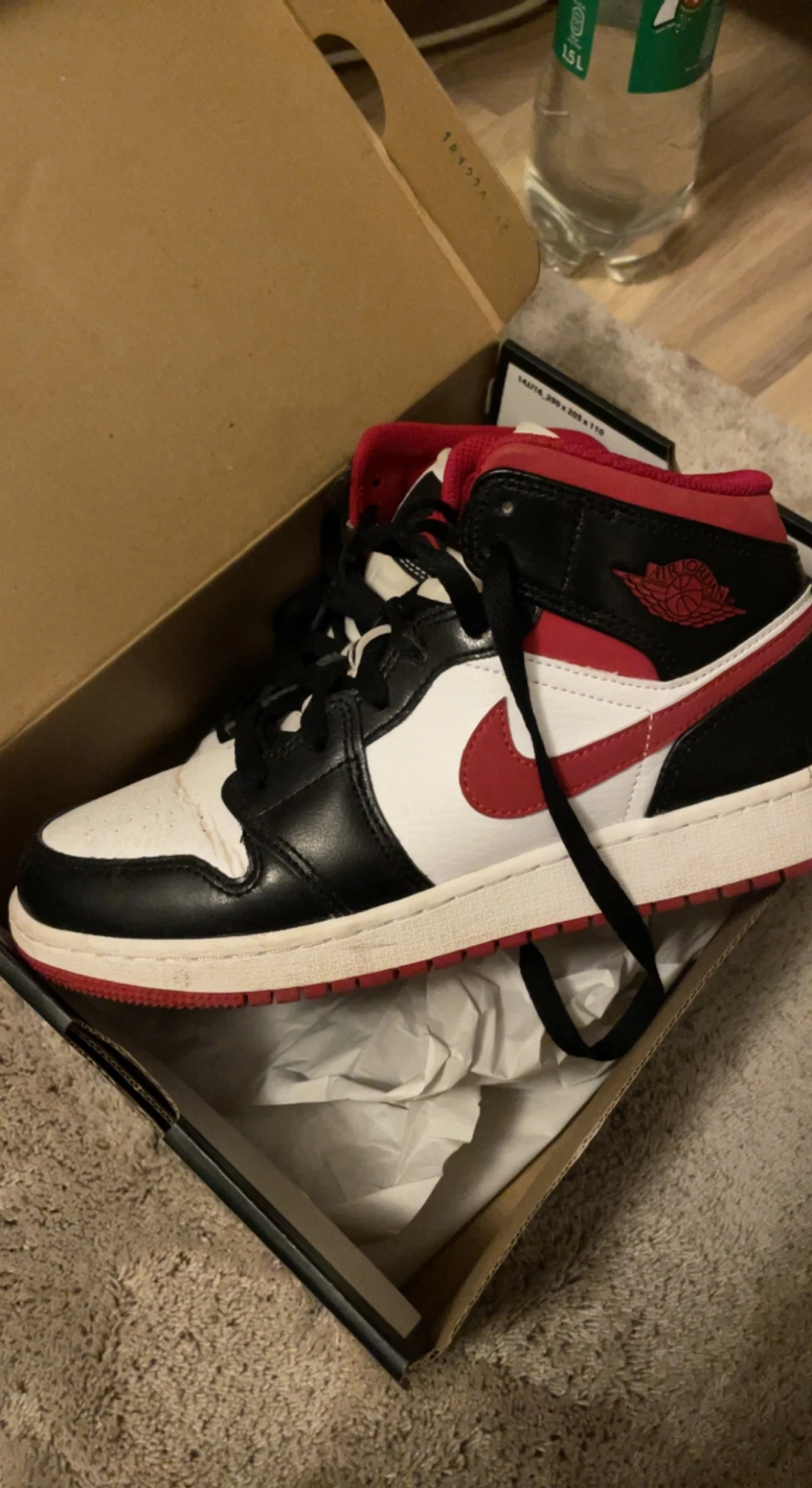 jordan 1 mid