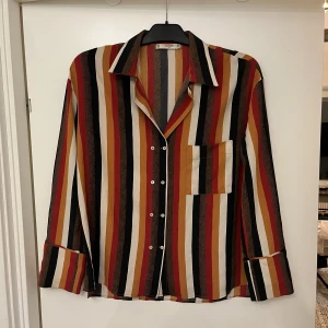 Skjorta  - Använd fåtal gånger 