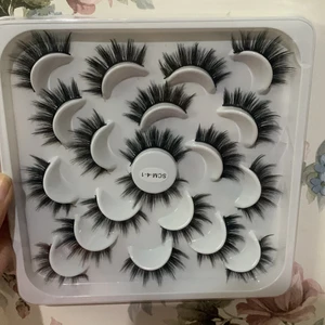 Lösögonfransar 10 st - Helt nya dramatiska lösögonfransar