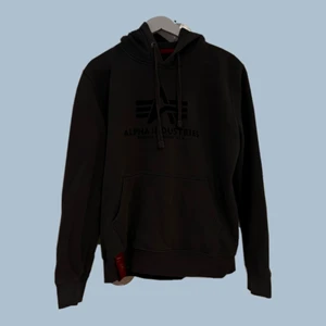 Alpha industries hoodie - Fraktar via postnord💙