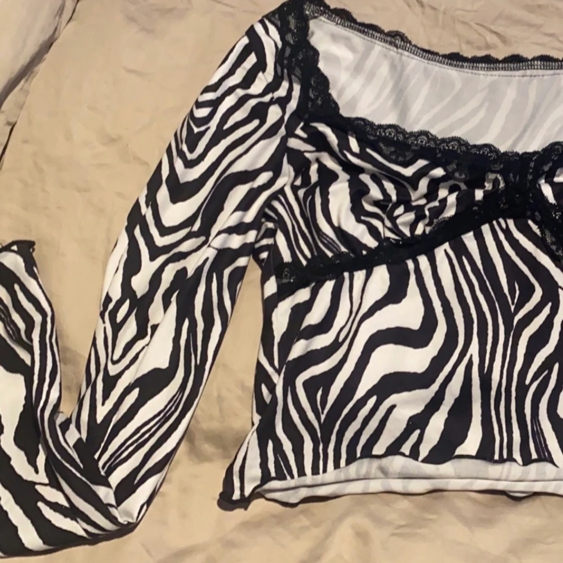 ZARA ZEBRA TOPP - 90