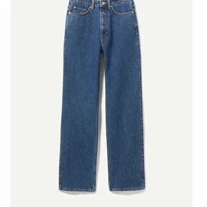 Jeans weekday - Säljer dessa straight jeans från weekday för att de har blivit förstora! W27 L32 ❤️‍🔥