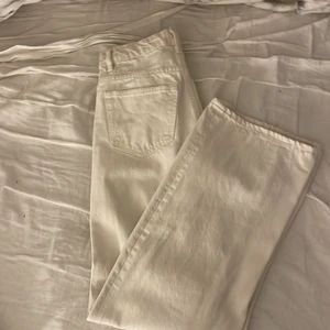 Jeans  - Beigea jeans från lager 157 i stl xs, säljer för 100, nypris 300. Aldrig använt! 