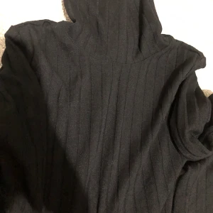 Hm klänning  - Svart klänning aldrig använd storlek XS pris kan diskuteras