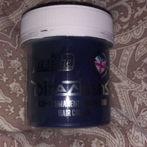 directions hårfärg  - 2st burkar hårfärg i färgen Wisteria oöppnade 50kr/st skriv om du har frågor💗