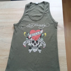 Ed Hardy linne - Snyggt grönt linne med fint motiv, Ed Hardy, stl S. Mycket bra skick, lite använt.