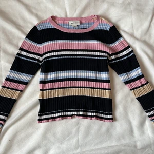 🌸 Tröja från Monki 🌸 - 🌸 Tröja från Monki 🌸 Storlek S 🌸 Mötas upp i Stockholm eller postas (fraktkostnad tillkommer) 🌸 Kan även samfrakta 🌸