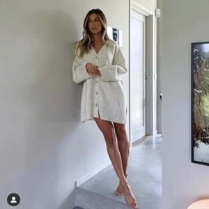 Bianca X Nelly kofta  - Kofta från Bianca X Nelly i storlek S. Aldrig använt & prislappen finns kvar! 