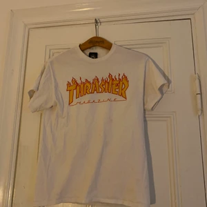 Trasher T shirt  - Storlek M, true too size, kolla gärna på flera av mina inlägg😎