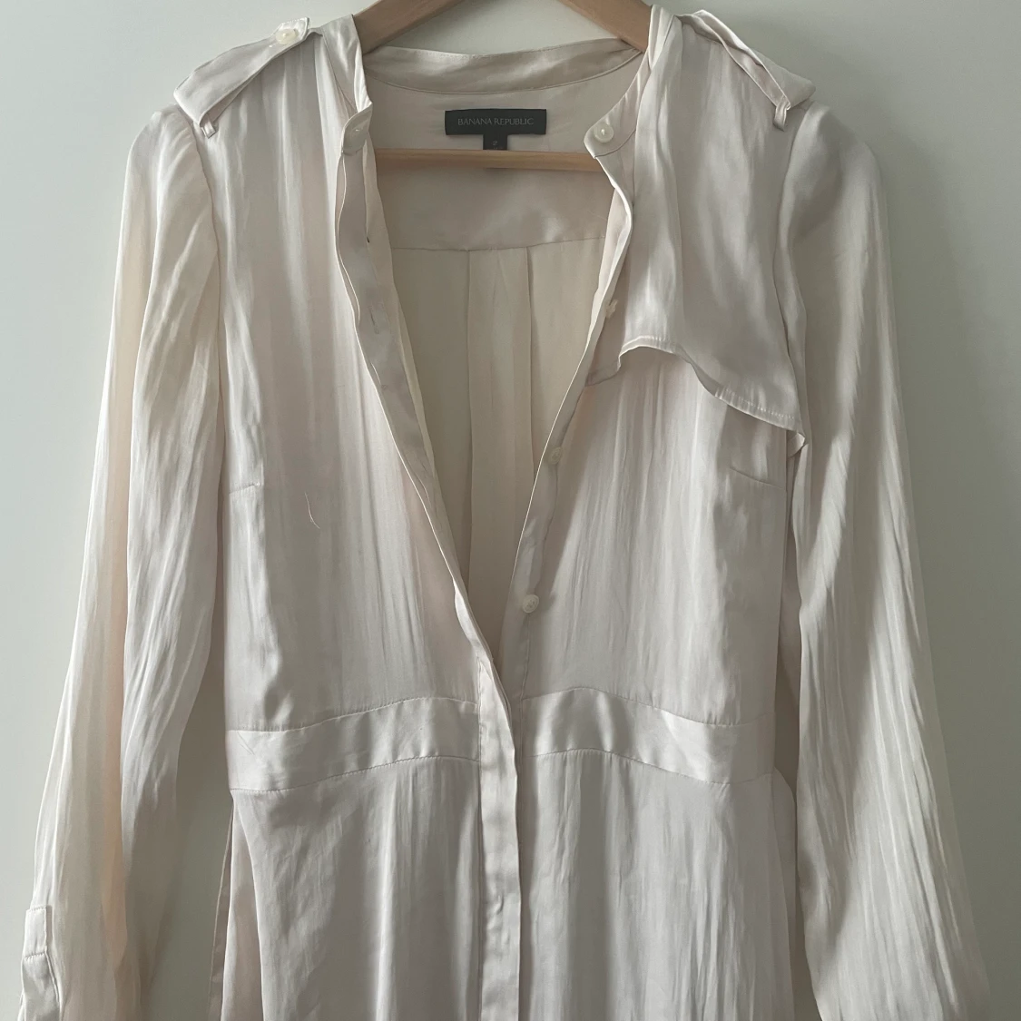 Beige/vit maxiklänning klänning långklänning XS banana republic siden satin - 90