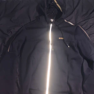 Hugo boss hoodie - Den äru väldigt bra skick