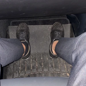 Saint loboutins stl 41 - Passar perfekt och inga fel på dom. Användt minst 5 gånger. 4000 kr obs pris kan diskuteras