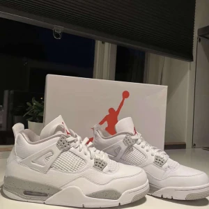 Jordan 4 oreo - Jordan 4 oreo i storlek 44 helt nya ! Pris kan diskuteras i dm! 