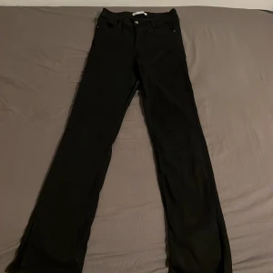 Storlek:L - Dessa har jag använt litegrann men säljer pga att dom ej passa längre så mjuka sköna och stretchiga.❤️