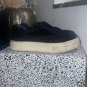 Eytys skor  - Hej!!💕säljer nu dessa supersnygga skor från Eytys som är använda ett fåtal gånger och därför i mycket gott skick! Sista bilden ser ni att jag la ut skorna på mitt gamla konto men blev nyss utloggad och kommer inte in igen därför lägger jag ut härifårn nu💕