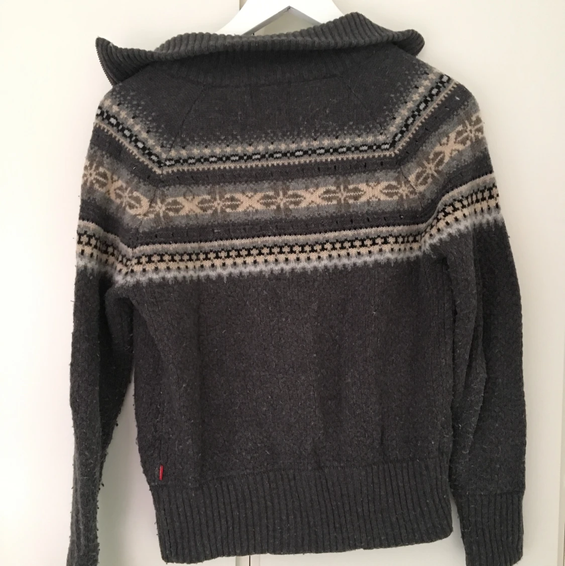 Stickad zip-tröja, strl XS - 90