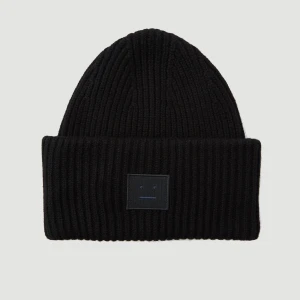 Svart acne mössa - Svart mössa från acne i bra skick, 650+frakt