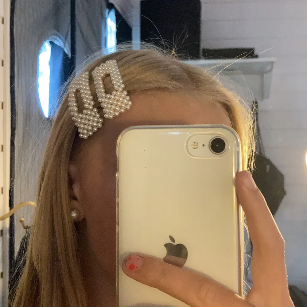 Från 𝗛&𝗠. Har andvändt den några gånger på typ kalas och sånt.. Accessoarer.